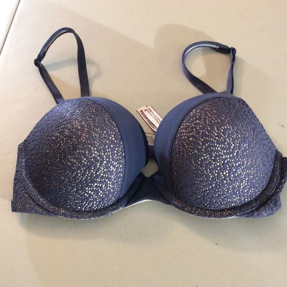 Victoria’s Secret 34 C bra gently used